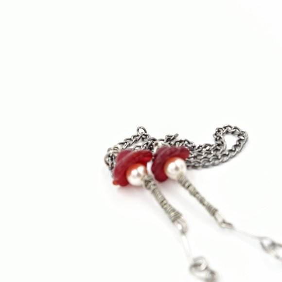 Hanging Chain Earrings with Red Glass Flower and a Pearl - Picture 6 of 7